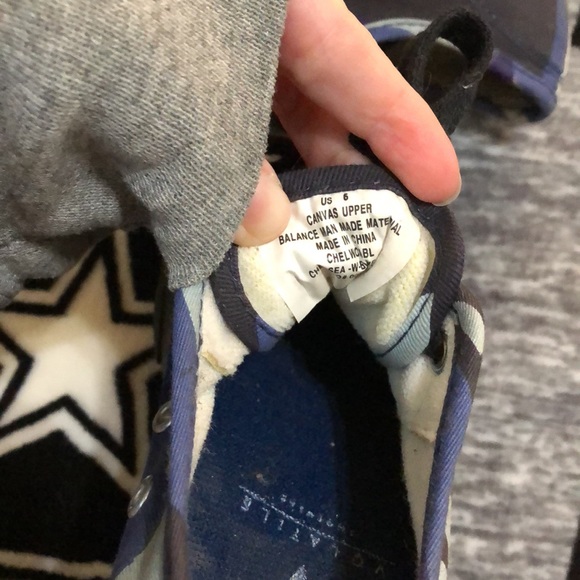 Volatile Platform Shoes. - Picture 5 of 5